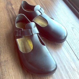 BIRKENSTOCK Black Mary Janes Women’s Size 36/6 🌸